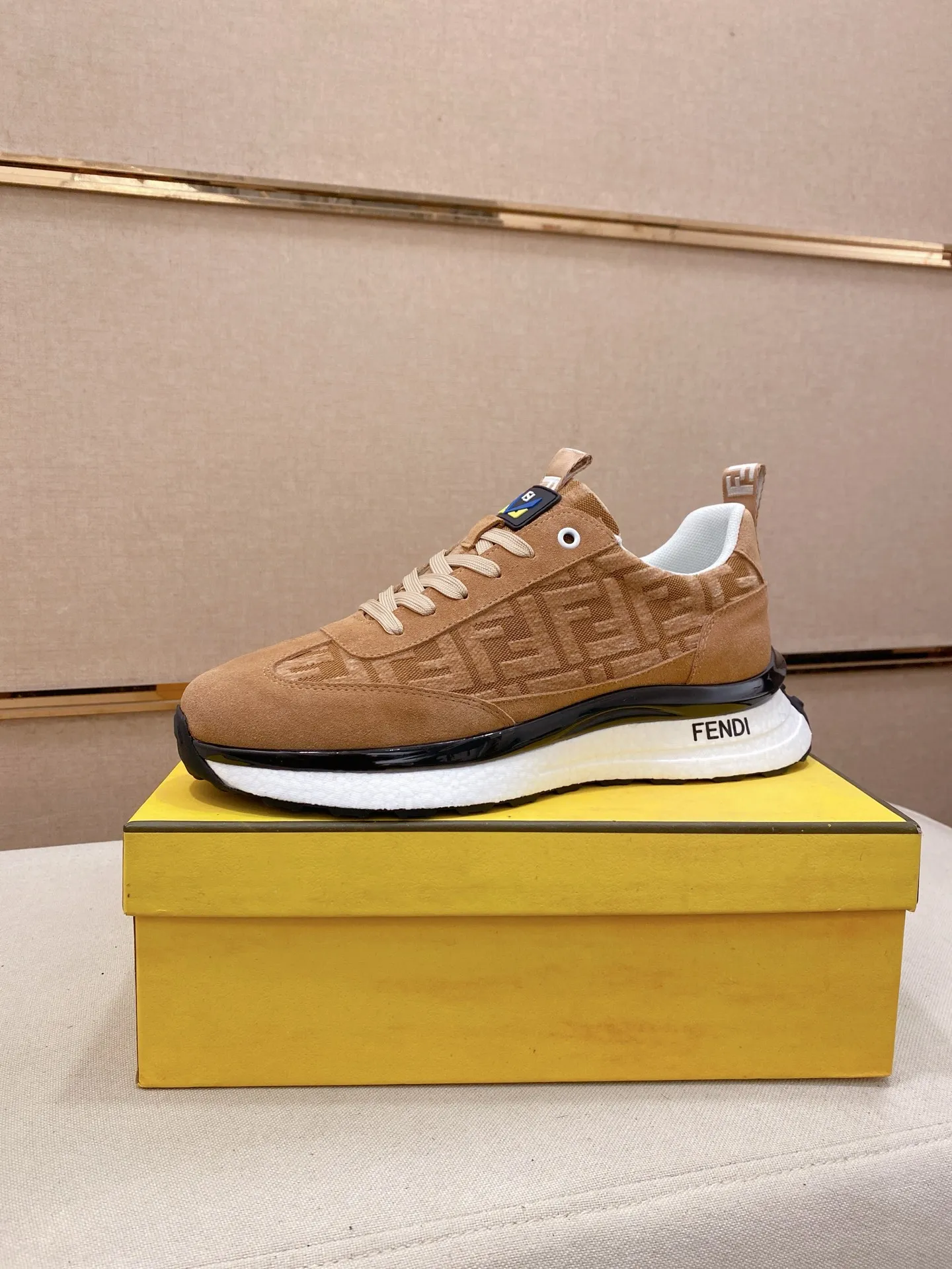 Factory price 442💰 (fendi) New high-top 👊🏻 upper 🇮🇹 imported cowhide fabric 🇩🇪 imported breathable mesh lining. The original outsole is molded to highlight the identity of every man, and the upper foot is elegant and stable🚶🏻🚶🏻The high-end custom counters reproduce the original version📯No matter the wind or rain, the shoe last remains unchanged and can withstand the verification of time🔍️,🔵 Size: 38-44